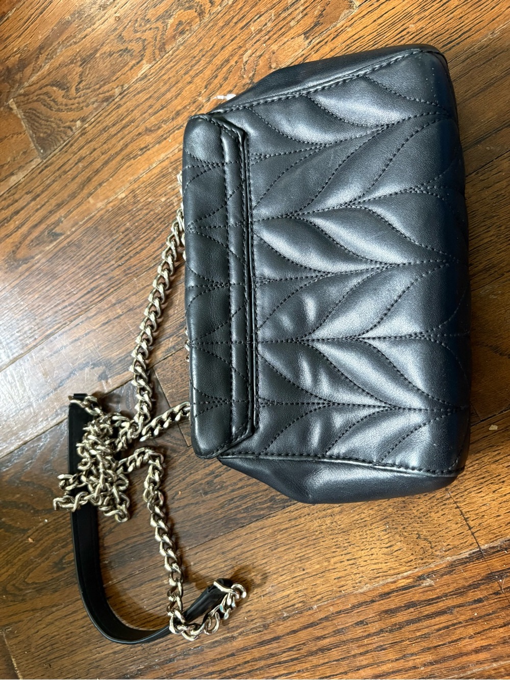 kate spade Briar Lane quilted mini Emelyn bag. leather with silver chain - Picture 2 of 5